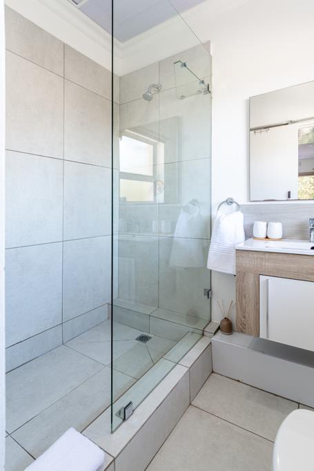 To Let 0 Bedroom Property for Rent in Green Point Western Cape